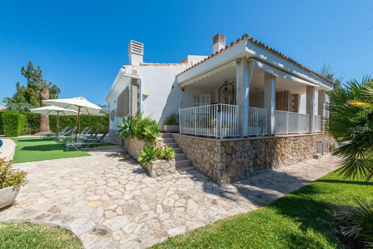 Can Llorens Pollenca Luaran gambar