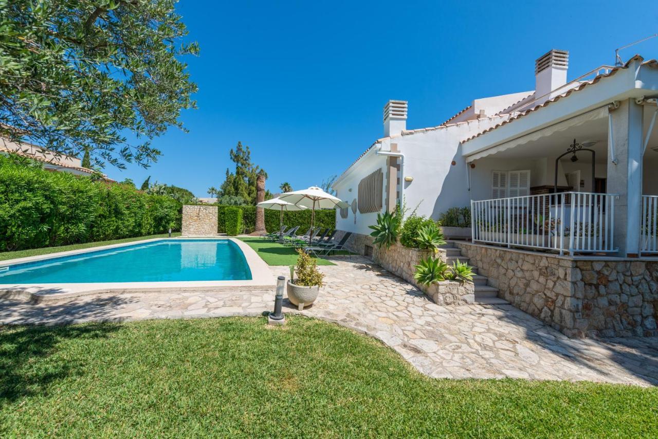 Can Llorens Pollenca Luaran gambar